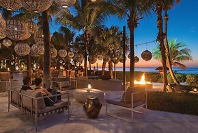 Grace Bay Club