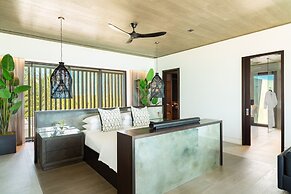Grace Bay Club