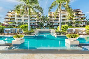 Grace Bay Club