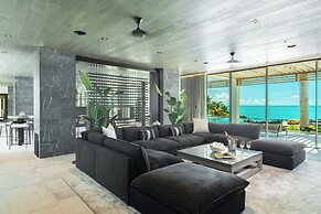 Grace Bay Club
