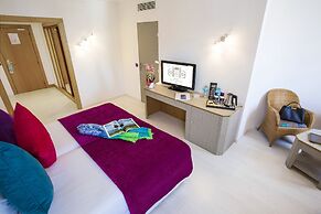 CRISTAL HOTEL & SPA