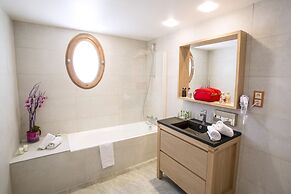 CRISTAL HOTEL & SPA