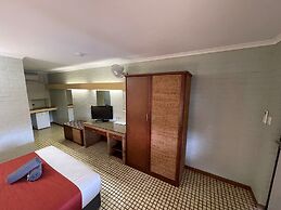 Pine Tree Motel