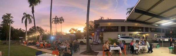 Pine Tree Motel