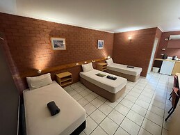 Pine Tree Motel