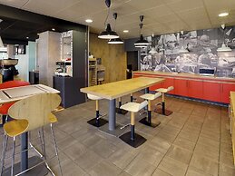 ibis Thonon Centre Hotel