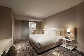 Hilton Darwin