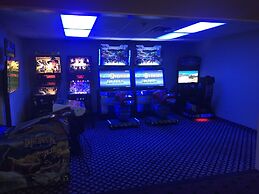 Ramada by Wyndham Niagara Falls/Fallsview