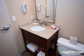 Ramada by Wyndham Niagara Falls/Fallsview