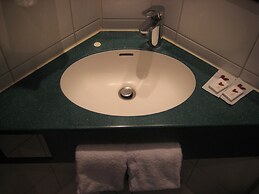 Hotel S16
