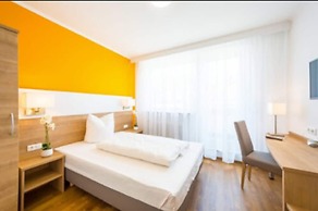 Hotel S16