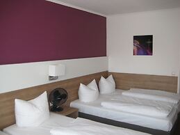 Hotel S16