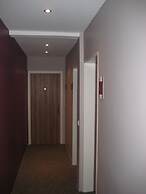 Hotel S16