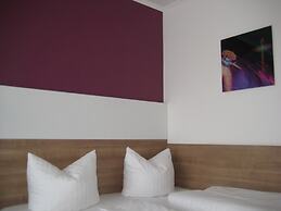 Hotel S16