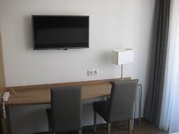 Hotel S16