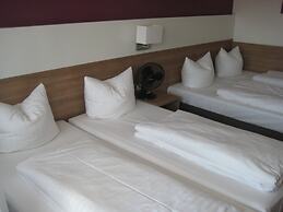 Hotel S16