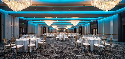 Carriage House Hotel & Conference Centre