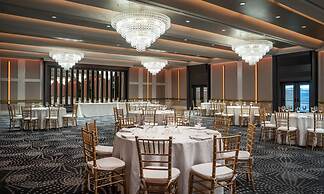 Carriage House Hotel & Conference Centre