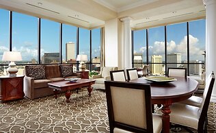 Hilton New Orleans Riverside