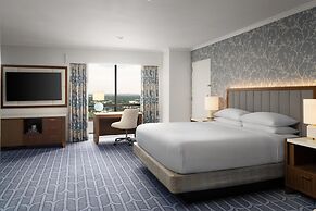 Hilton New Orleans Riverside