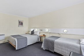 Martin Cash Motel