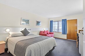 Martin Cash Motel