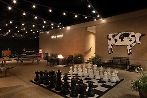 Hotel Champlain Burlington, Curio Collection by Hilton