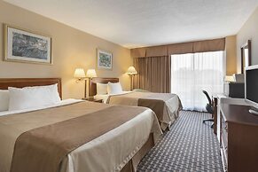 Ramada by Wyndham Belleville Harbourview Conference Centre