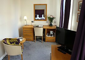 The Chequers Hotel