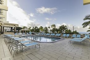 Hyatt Regency Waikiki Beach Resort & Spa