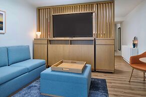 Hyatt Regency Waikiki Beach Resort & Spa