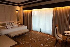 Puteri Wing, Riverside Majestic Hotel