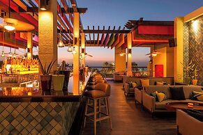 Le Royal Meridien Beach Resort And Spa
