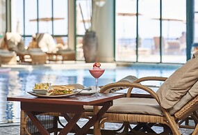 The Cliff Bay, by PortoBay