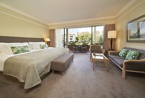 The Cliff Bay, by PortoBay