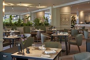 The Cliff Bay, by PortoBay