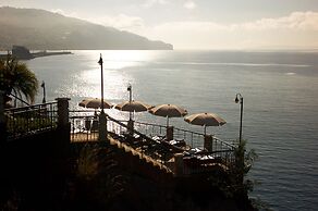 The Cliff Bay, by PortoBay