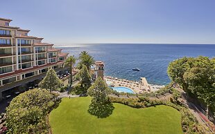 The Cliff Bay, by PortoBay