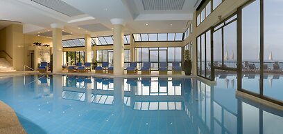 The Cliff Bay, by PortoBay