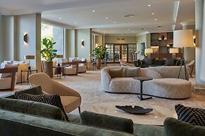 The Cliff Bay, by PortoBay