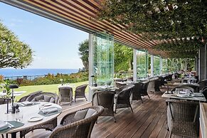 The Cliff Bay, by PortoBay