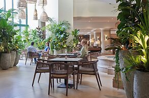 The Cliff Bay, by PortoBay