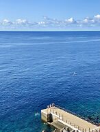 The Cliff Bay, by PortoBay