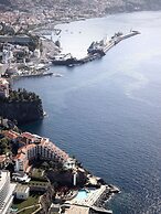 The Cliff Bay, by PortoBay
