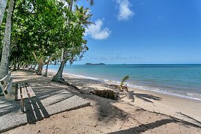Agincourt Beachfront Apartments