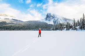 Emerald Lake Lodge