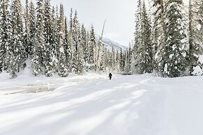Emerald Lake Lodge