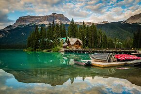 Emerald Lake Lodge