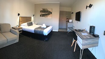 Peppermill Inn