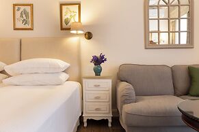 Despotiko Hotel